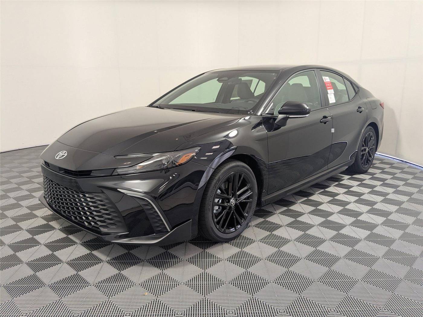 2025 Toyota Camry Hybrid SE — Sedan — 5 mi — McDonough, GA