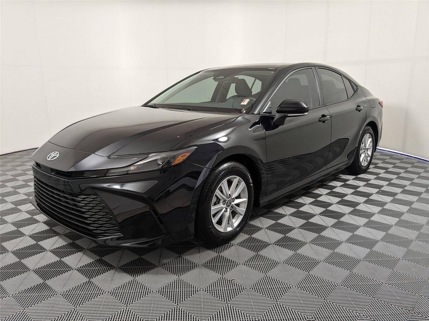 2025 Toyota Camry LE — Sedan — 2,671 mi — McDonough, GA