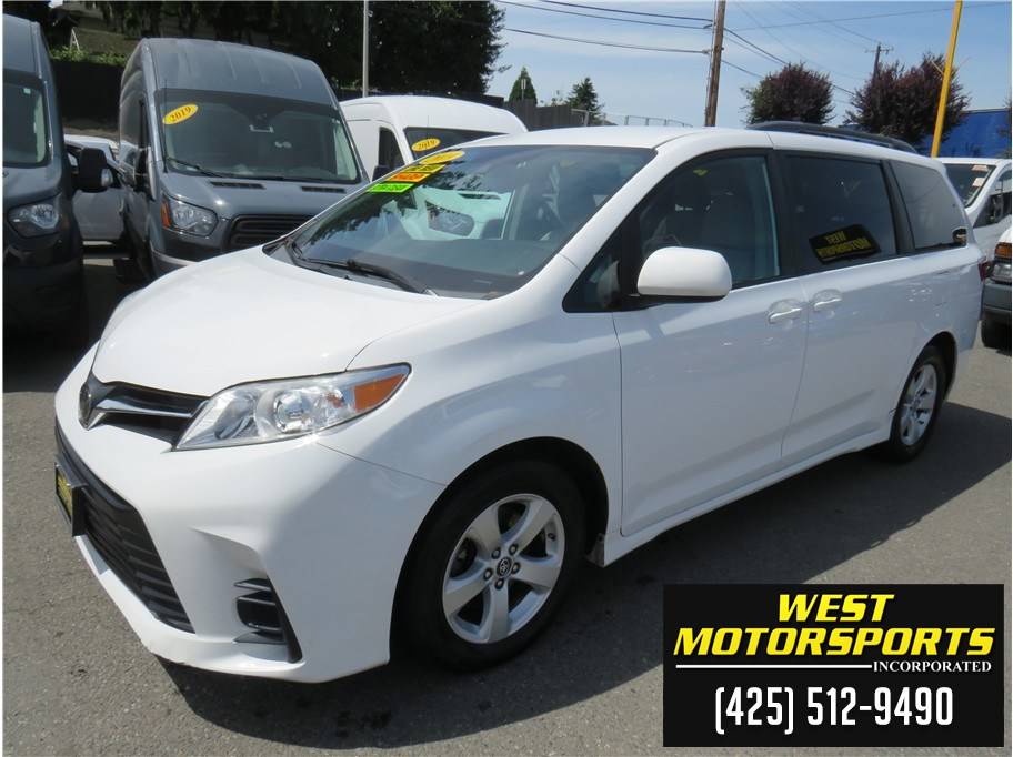 2019 Toyota Sienna LE — Minivan — 103,613 mi — Everett, WA