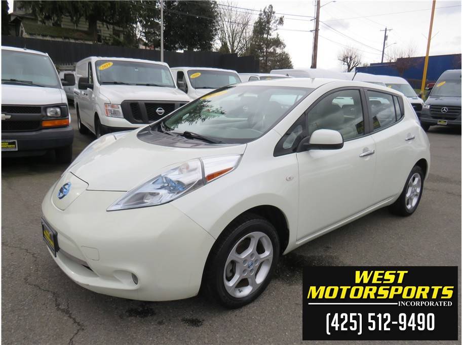 2011 Nissan LEAF SL-e — Hatchback — 52,207 mi — Everett, WA