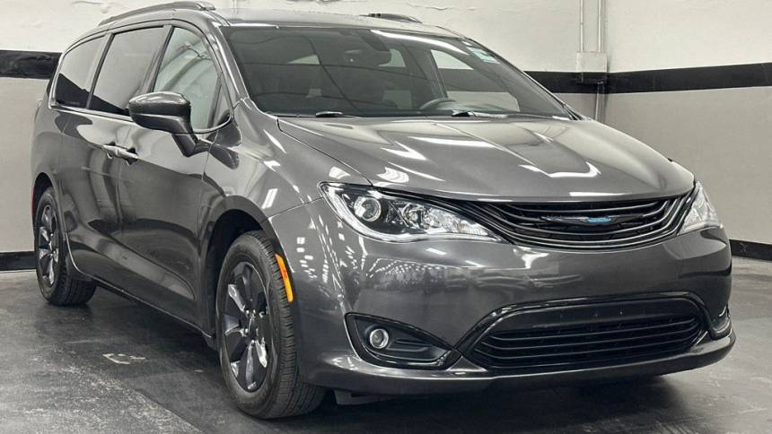 2019 Chrysler Pacifica Hybrid Touring Plus — Minivan — 37,402 mi — West Covina, CA