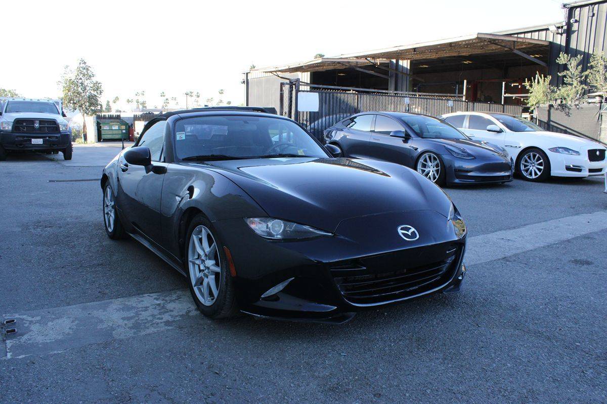 2017 Mazda MX-5 Miata Sport