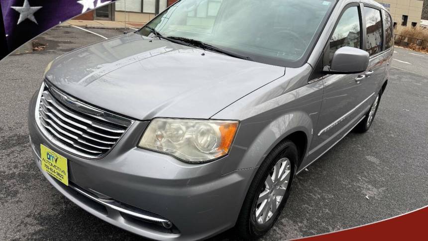 2014 Chrysler Town & Country Touring — Minivan — 64,224 mi — Falls Church, VA