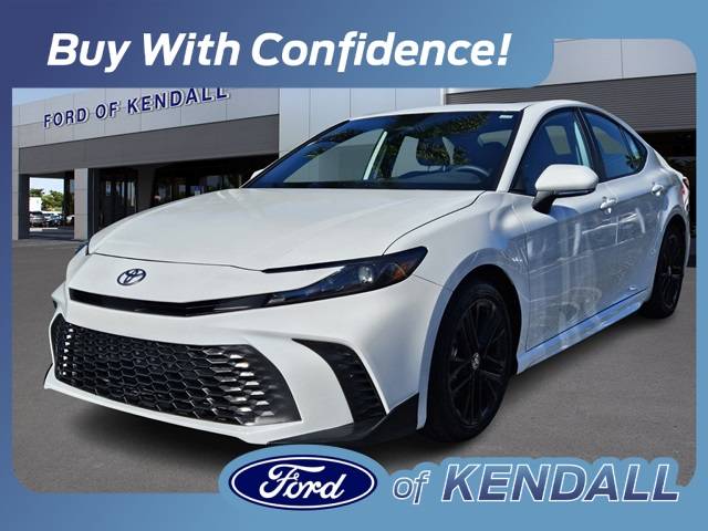 2025 Toyota Camry SE — Sedan — 5,681 mi — Miami, FL