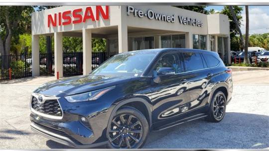 2022 Toyota Highlander LE — SUV — 35,975 mi — Fort Lauderdale, FL