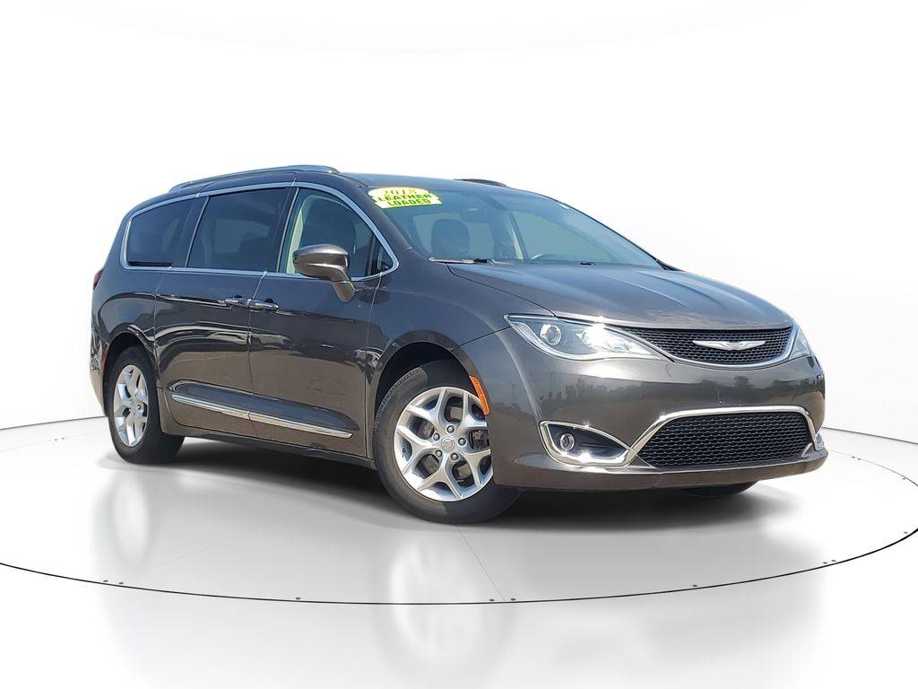 2018 Chrysler Pacifica Touring L — Minivan — 96,402 mi — Clinton Twp, MI