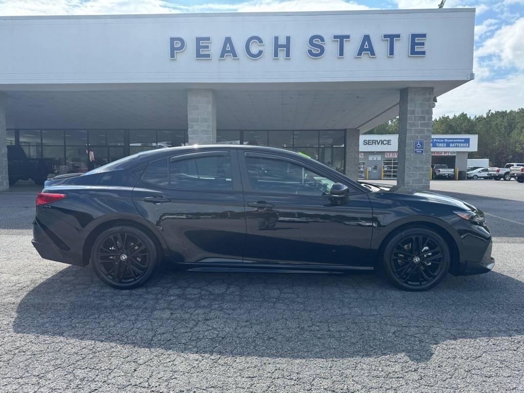 2025 Toyota Camry Hybrid SE — Sedan — 12,204 mi — Cedartown, GA