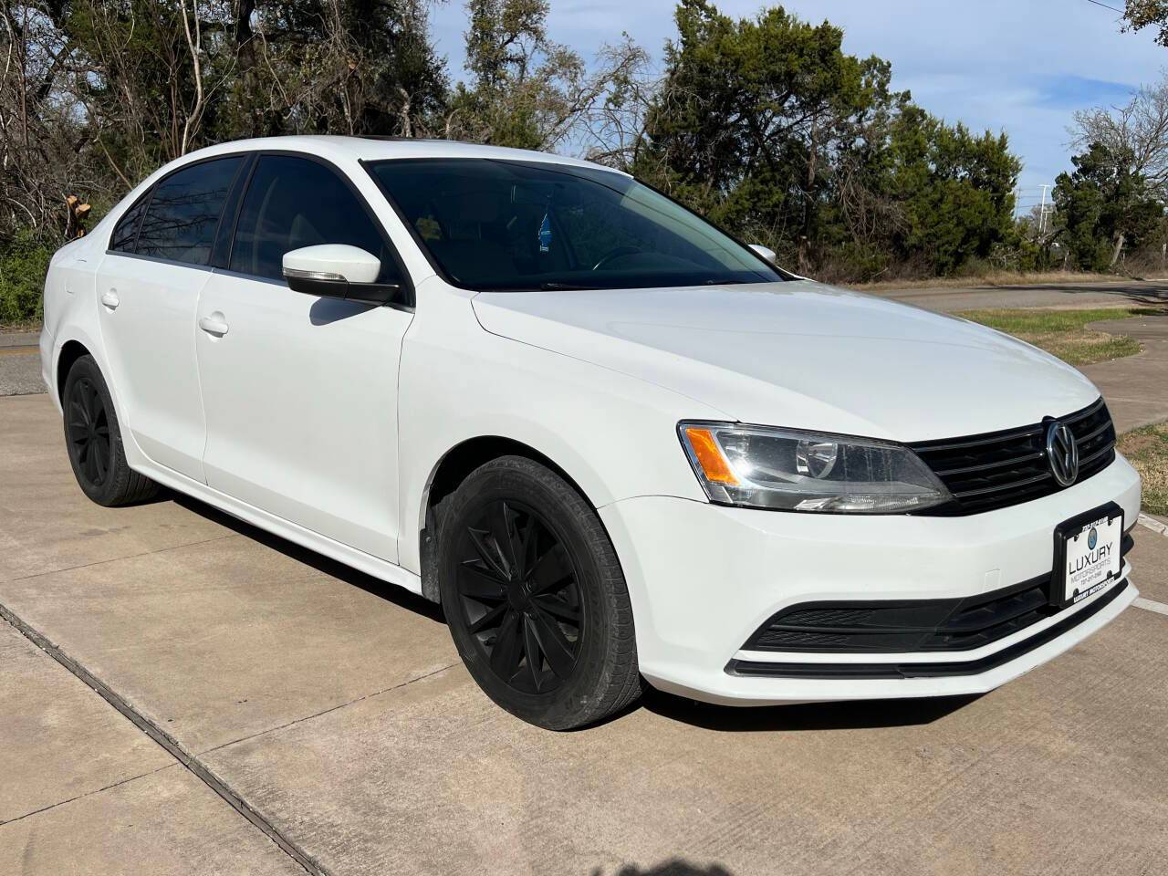 2016 Volkswagen Jetta 1.4T SE — Sedan — 128,690 mi — Austin, TX