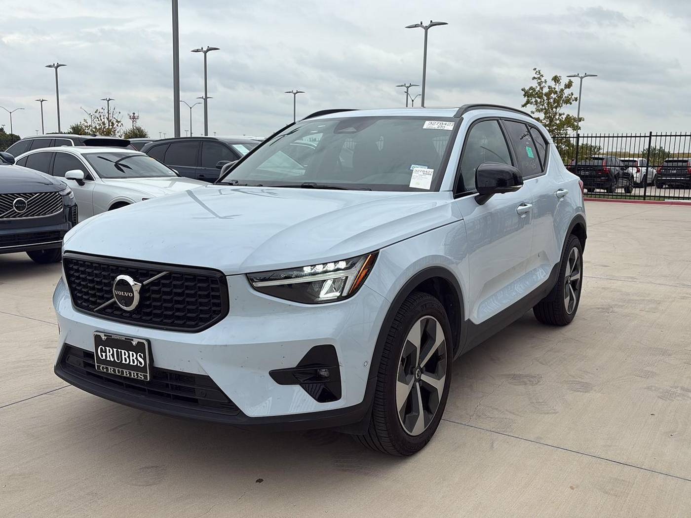 2025 Volvo XC40 Plus — SUV — 13,936 mi — Grapevine, TX