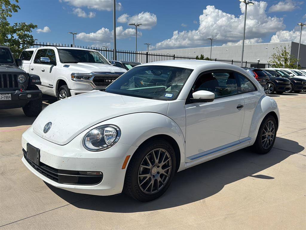 2015 Volkswagen Beetle 1.8T Classic — Hatchback — 22,320 mi — Grapevine, TX