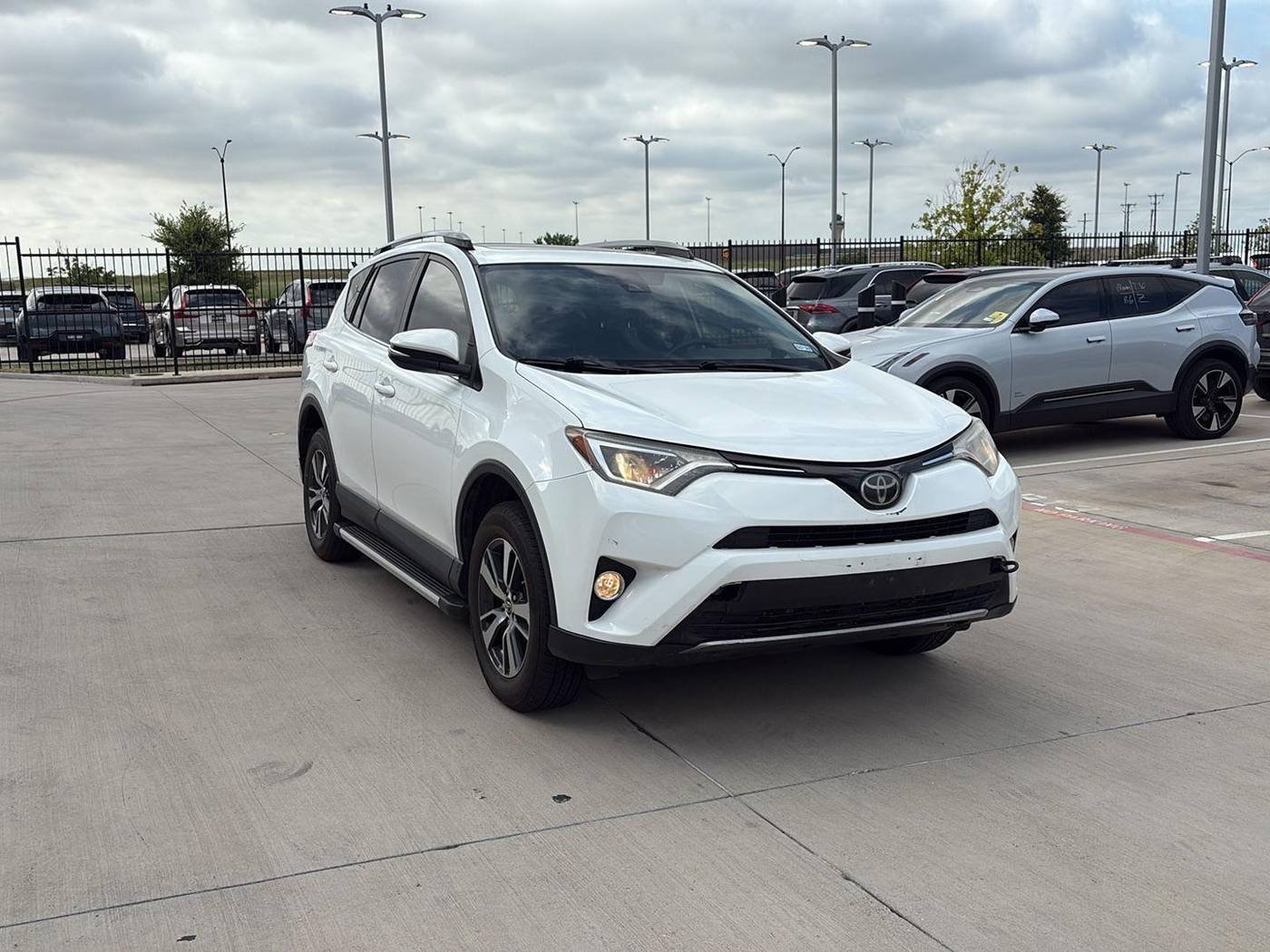 2018 Toyota RAV4 XLE — SUV — 82,000 mi — Grapevine, TX
