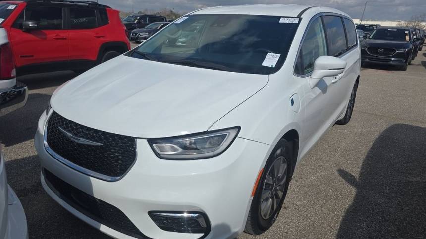 2022 Chrysler Pacifica Hybrid Touring L — Minivan — 36,697 mi — Grapevine, TX