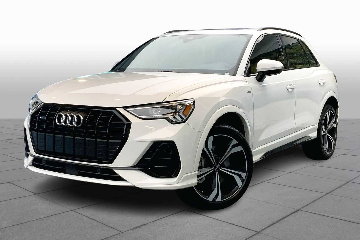 2024 Audi Q3 S line Premium Plus — SUV — 5,057 mi — N. Miami Beach, FL