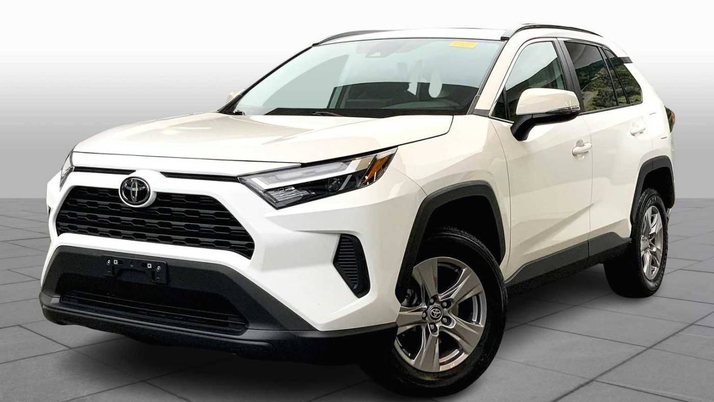 2024 Toyota RAV4 XLE — SUV — 14,375 mi — N. Miami Beach, FL