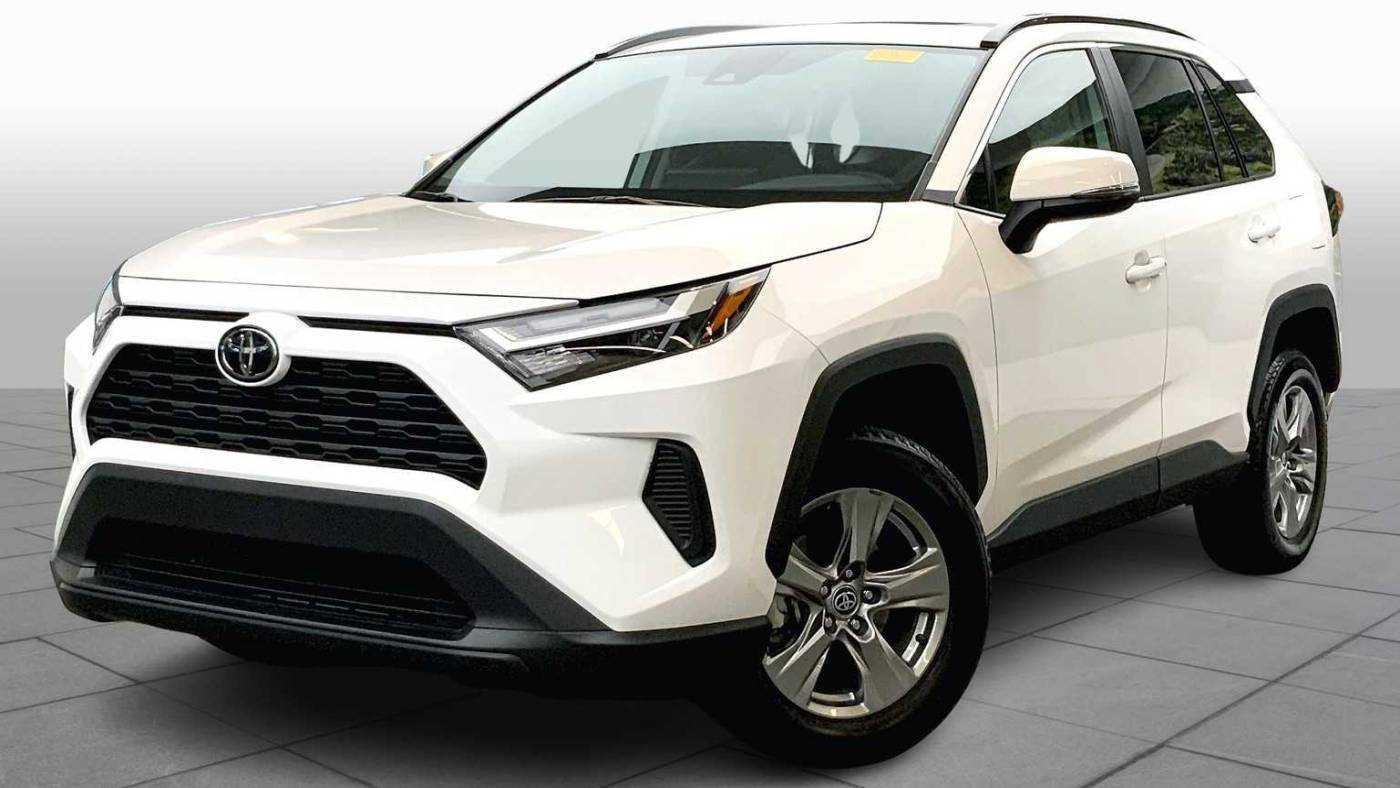 2024 Toyota RAV4 XLE — SUV — 14,396 mi — N. Miami Beach, FL
