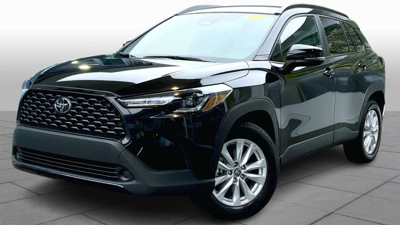 2024 Toyota Corolla Cross LE — SUV — 10,512 mi — N. Miami Beach, FL