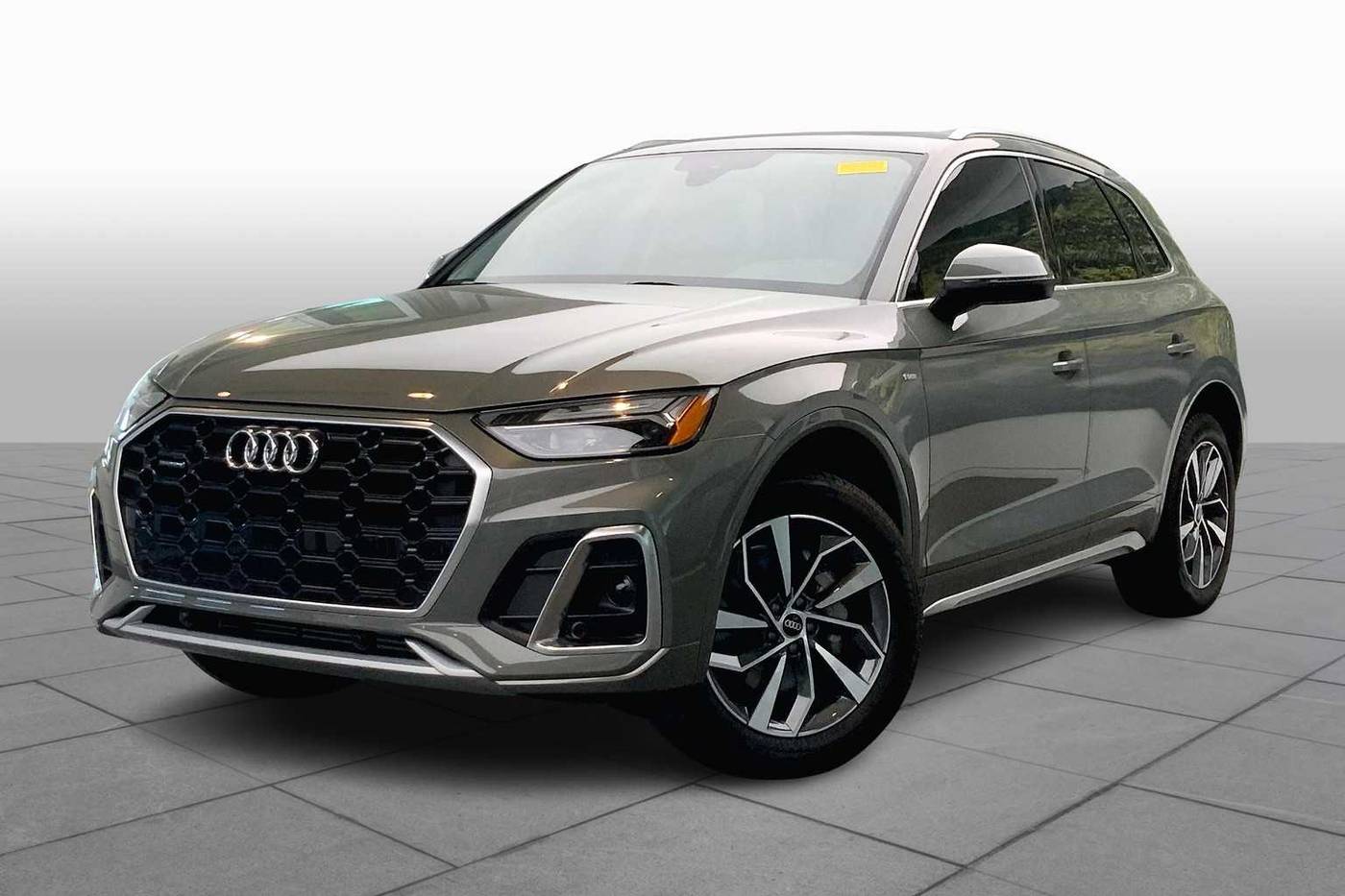 2024 Audi Q5 Premium — SUV — 2,655 mi — N. Miami Beach, FL