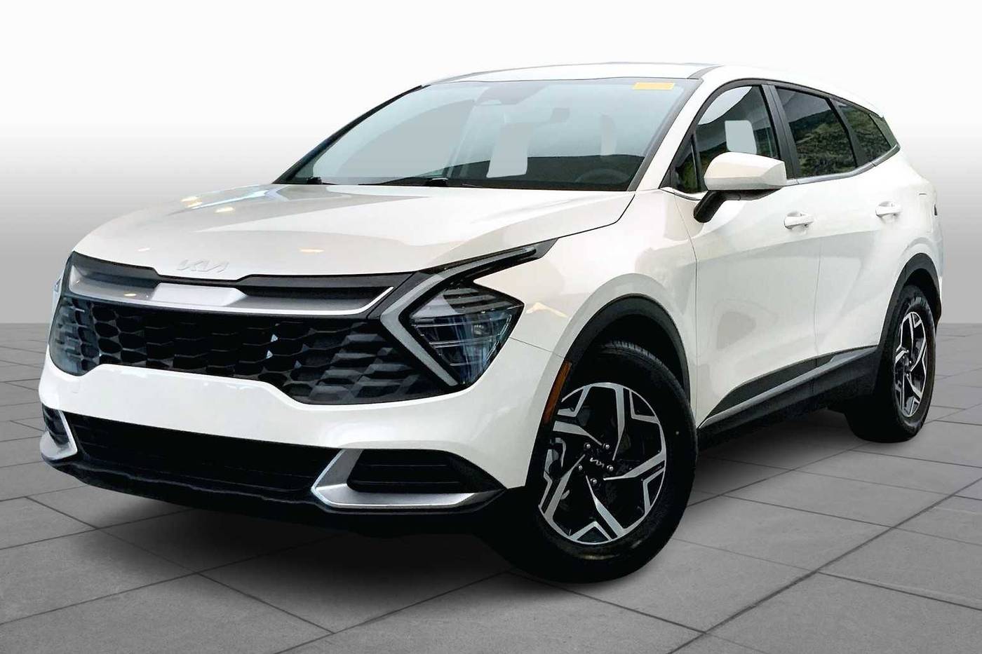 2024 Kia Sportage LX — SUV — 22,066 mi — N. Miami Beach, FL