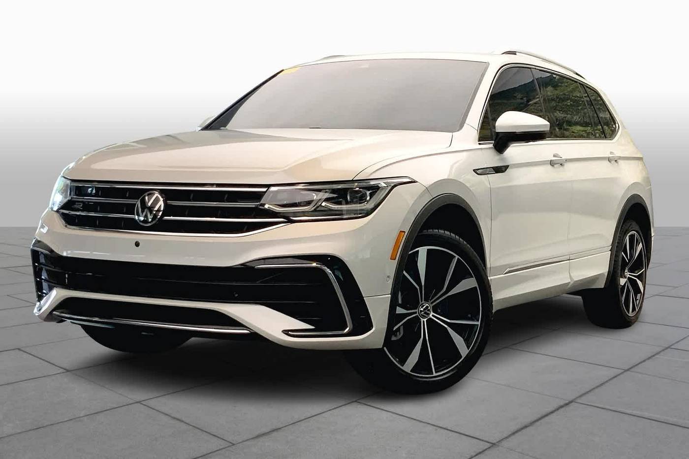 2023 Volkswagen Tiguan SEL R-Line — SUV — 31,710 mi — N. Miami Beach, FL