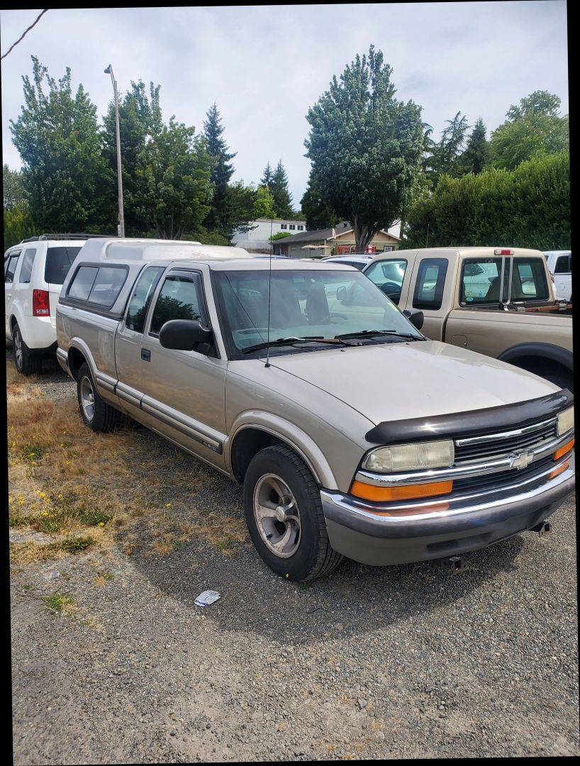 1999 Chevrolet S-10 LS — Pickup Truck — 161,061 mi — Olympia, WA