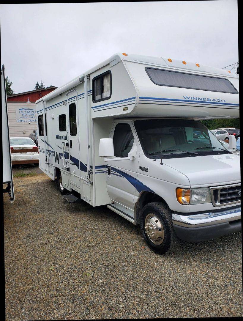 2003 Ford Econoline Commercial Cutaway E-350