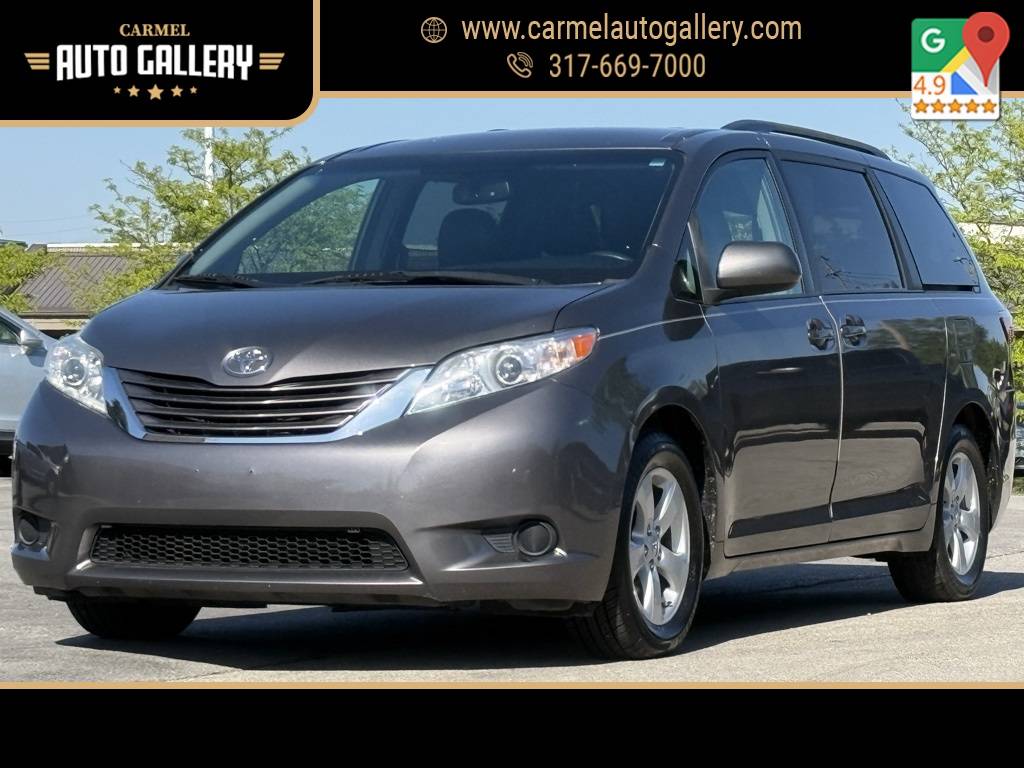 2017 Toyota Sienna LE — Minivan — 81,501 mi — Carmel, IN