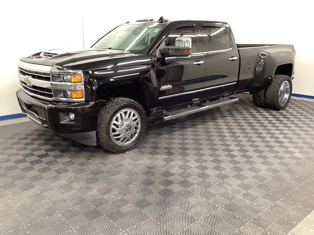 2019 Chevrolet Silverado 3500HD High Country — Pickup Truck — 85,591 mi — Higginsville, MO