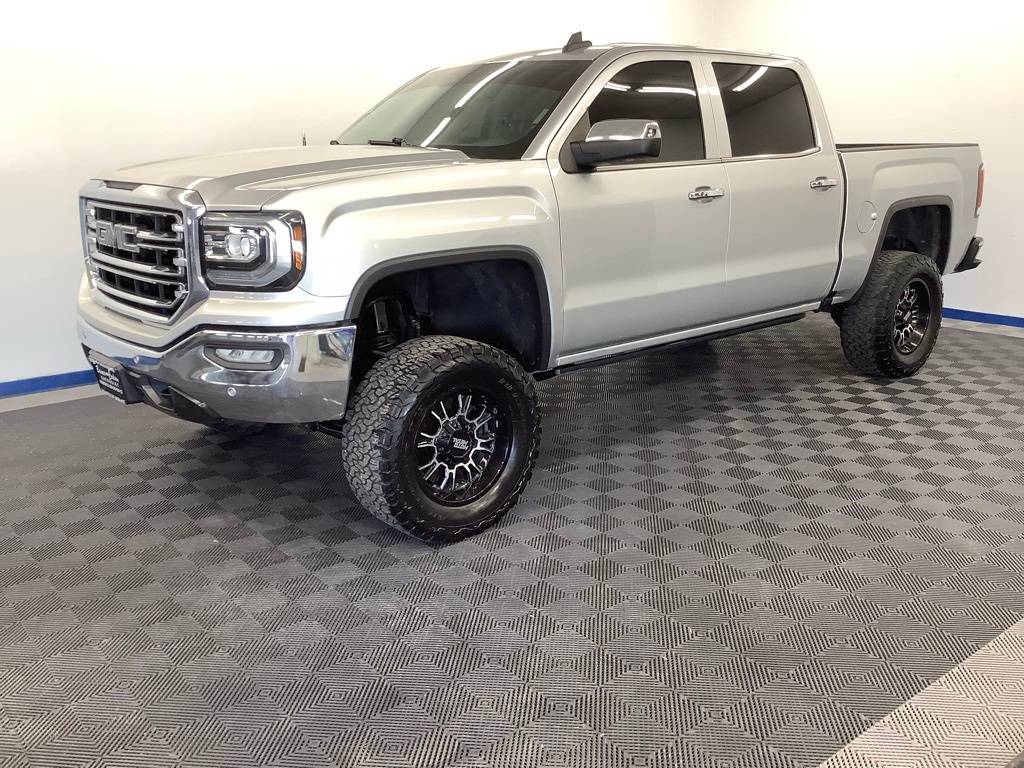 2017 GMC Sierra 1500 SLT — Pickup Truck — 115,643 mi — Higginsville, MO