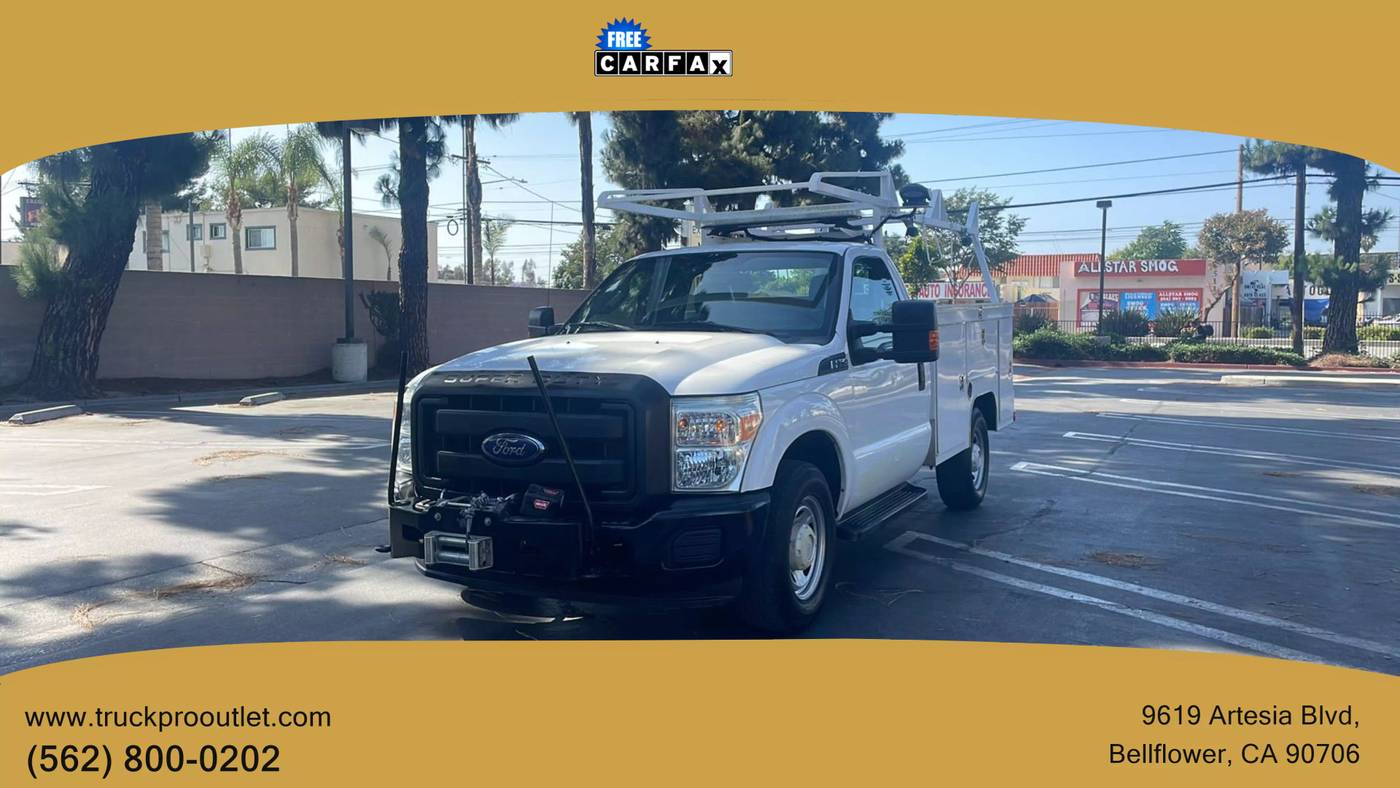 2016 Ford Super Duty F-350 XL — Pickup Truck — 102,202 mi — Bellflower, CA