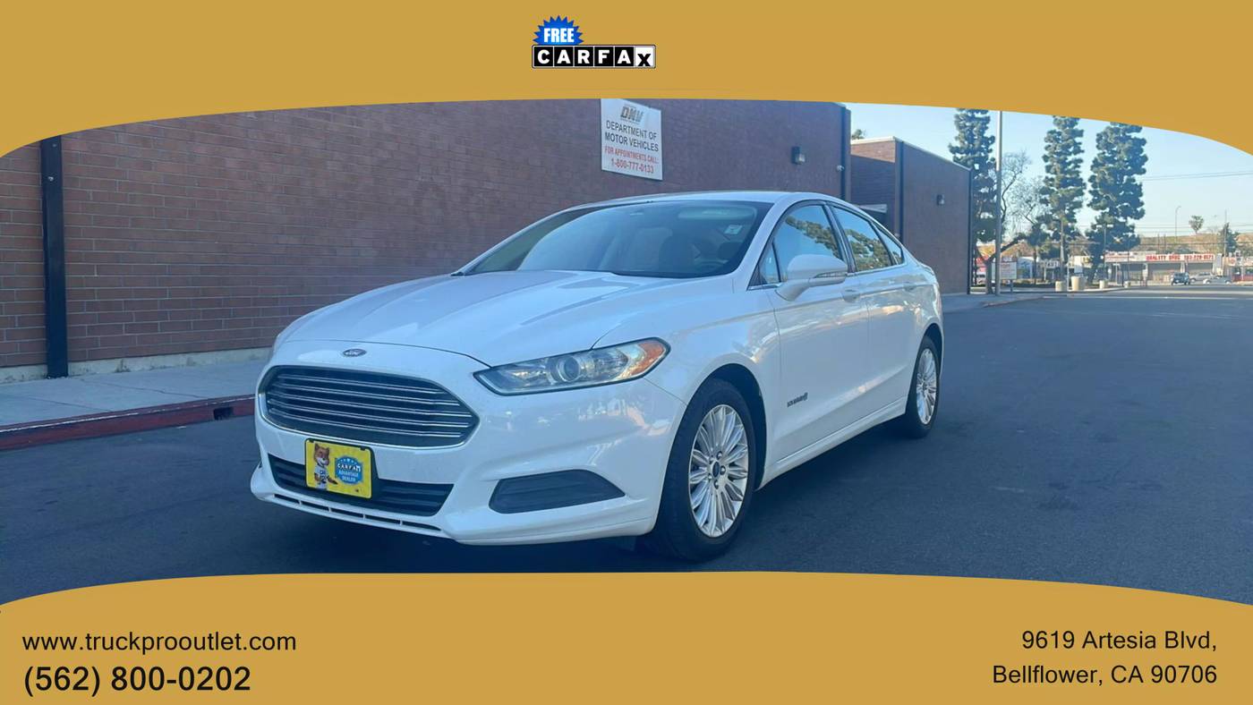 2014 Ford Fusion Hybrid SE — Sedan — 123,759 mi — Bellflower, CA