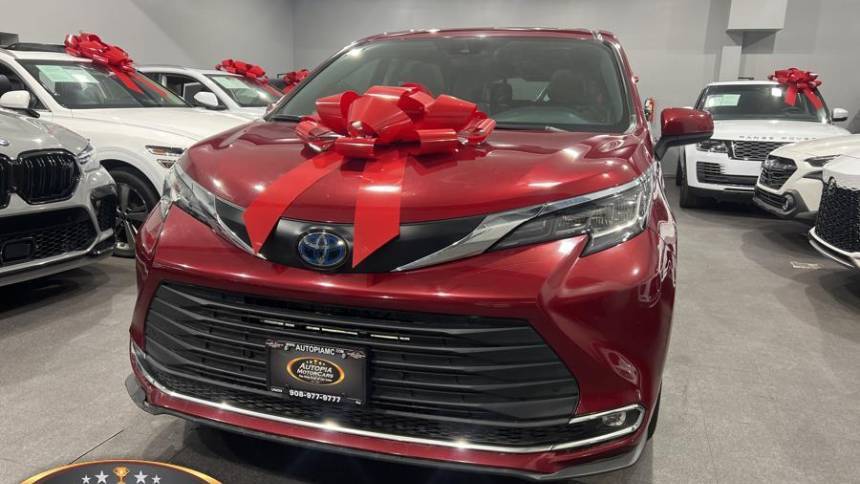 2022 Toyota Sienna XLE — Minivan — 92,297 mi — Union, NJ