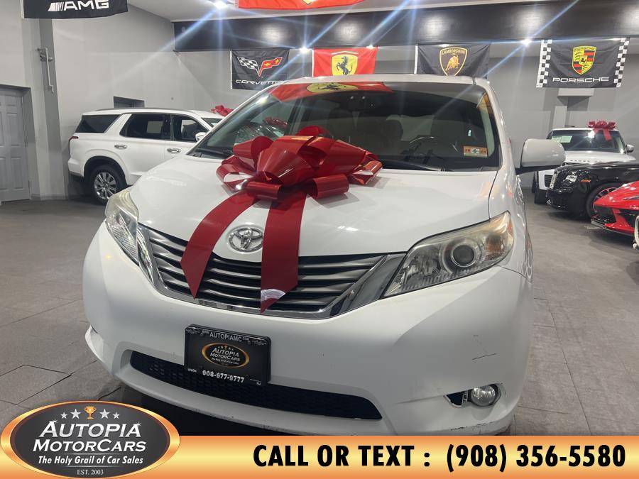 2013 Toyota Sienna XLE — Minivan — 75,543 mi — Union, NJ