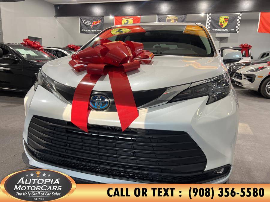 2025 Toyota Sienna XLE — Minivan — 36,422 mi — Union, NJ