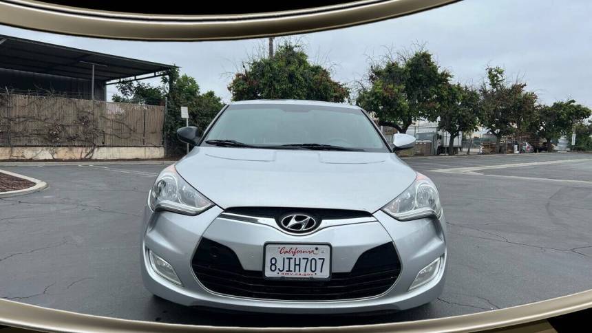 2015 Hyundai Veloster Base — Hatchback — 116,531 mi — San Marcos, CA