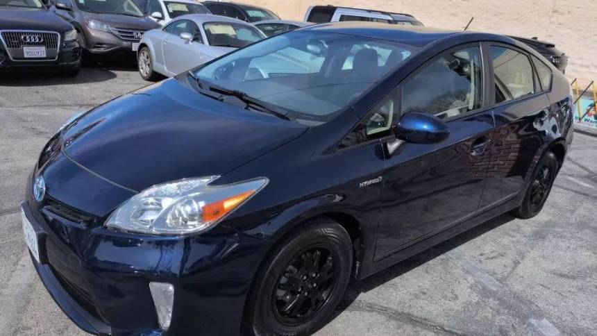 2013 Toyota Prius Three — Sedan — 22,389 mi — Chino, CA