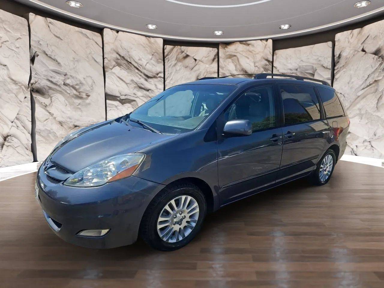 2007 Toyota Sienna XLE — Minivan — 89,109 mi — Chino, CA
