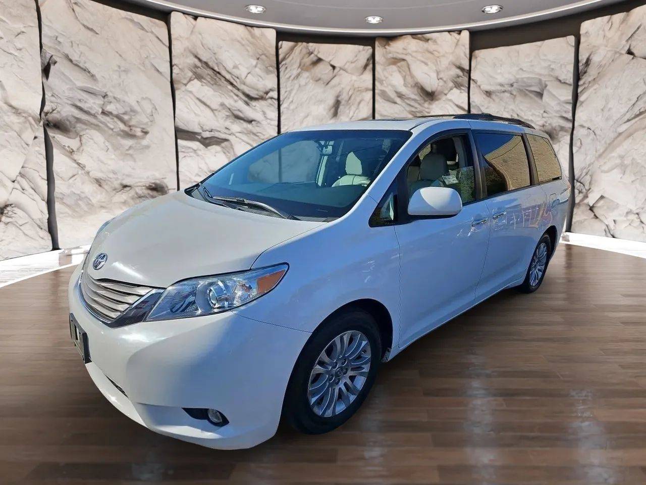 2011 Toyota Sienna XLE — Minivan — 89,318 mi — Chino, CA