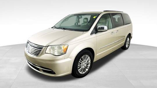 2013 Chrysler Town and Country Touring-L