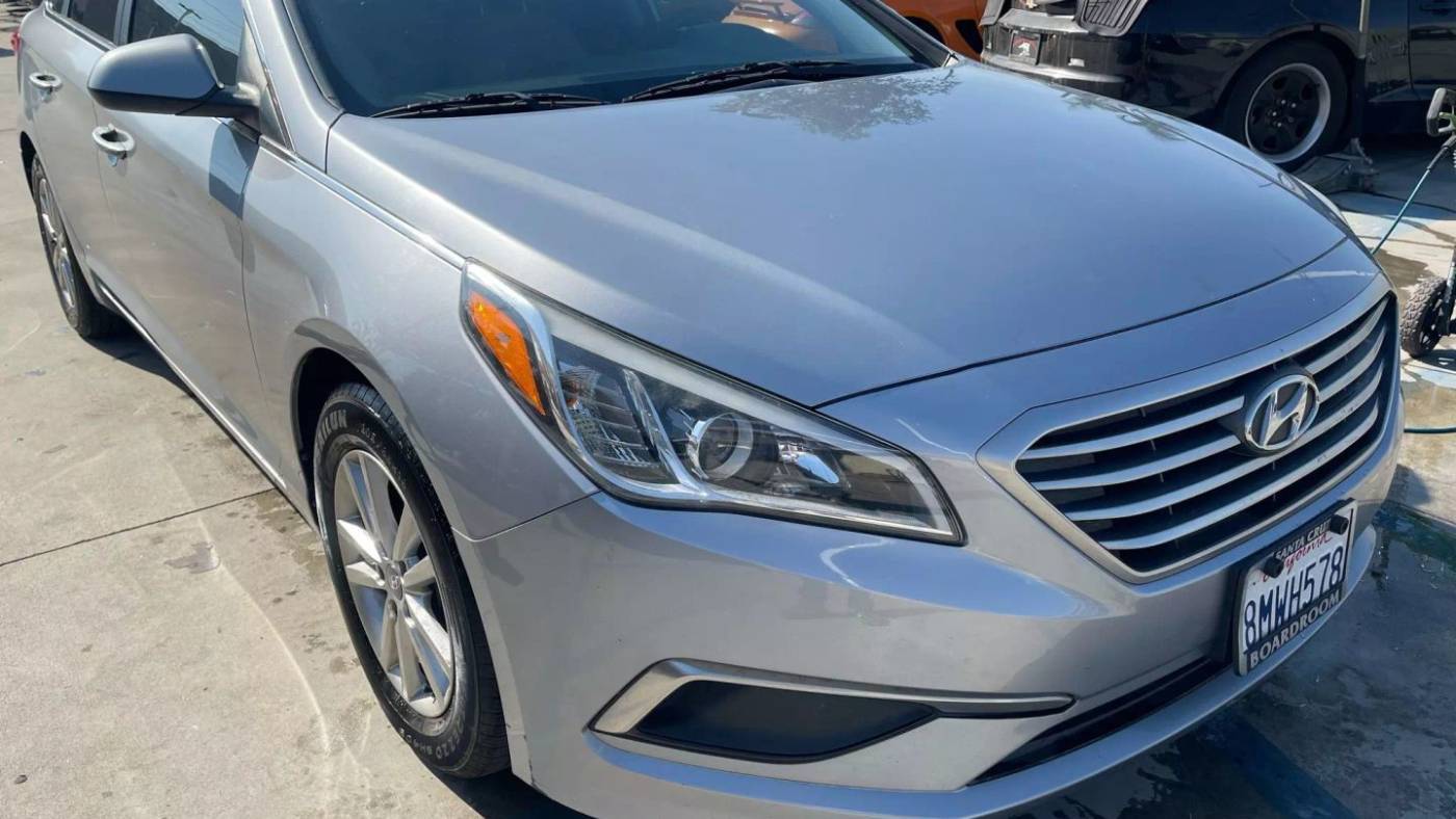 2017 Hyundai Sonata Base — Sedan — 98,943 mi — Bloomington, CA