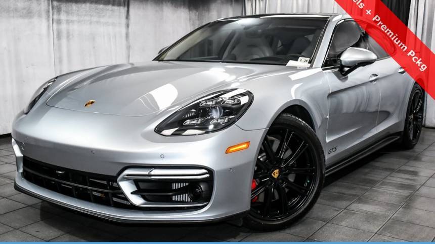 2023 Porsche Panamera GTS