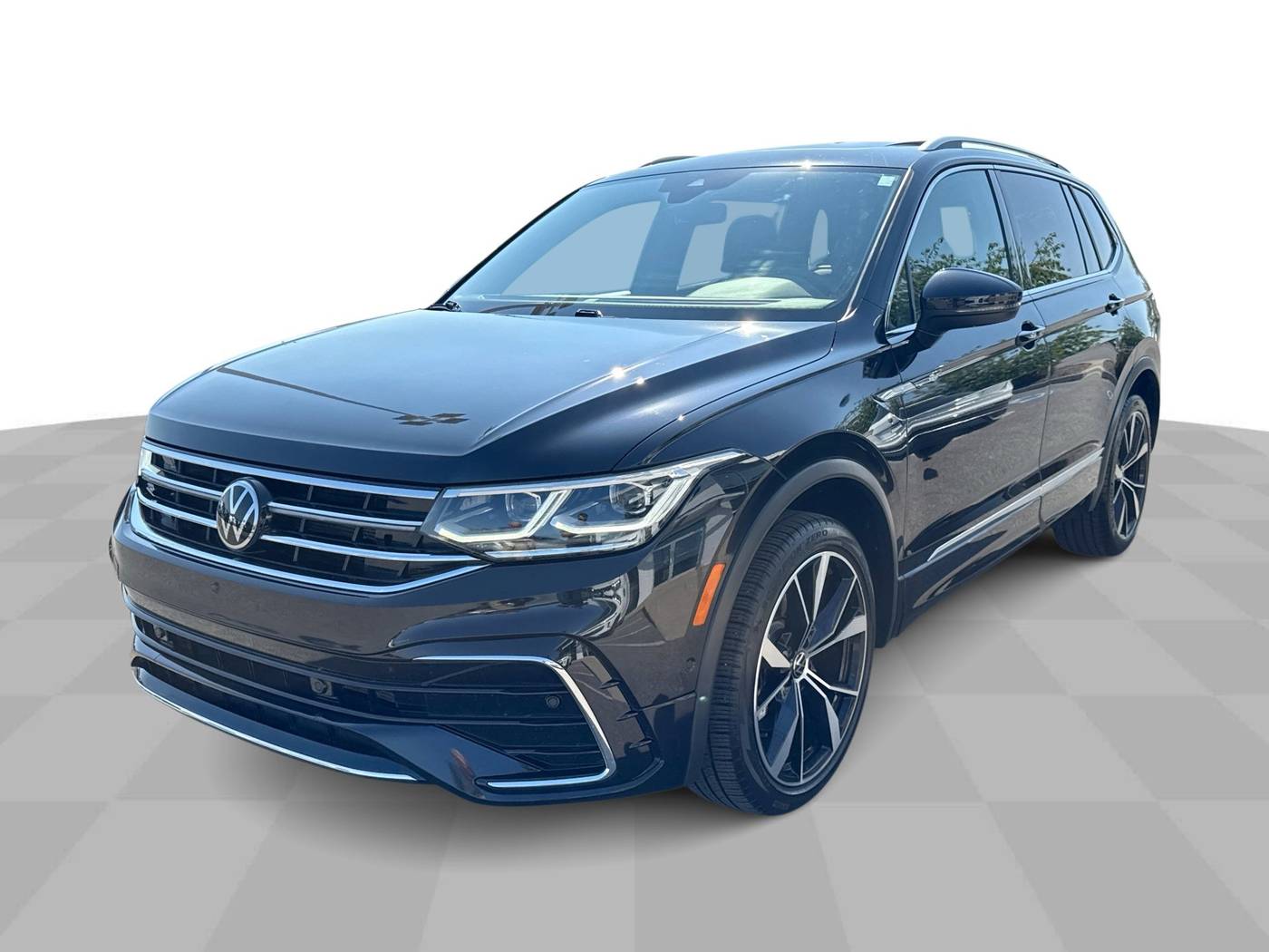 2022 Volkswagen Tiguan SEL R-Line — SUV — 74,358 mi — Perrysburg, OH