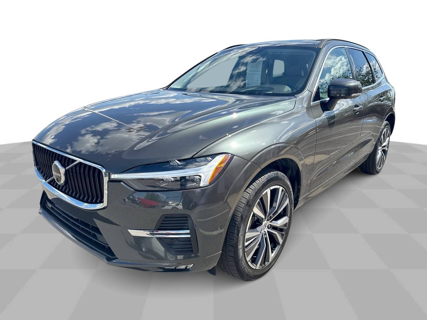 2022 Volvo XC60 Momentum — SUV — 42,359 mi — Perrysburg, OH
