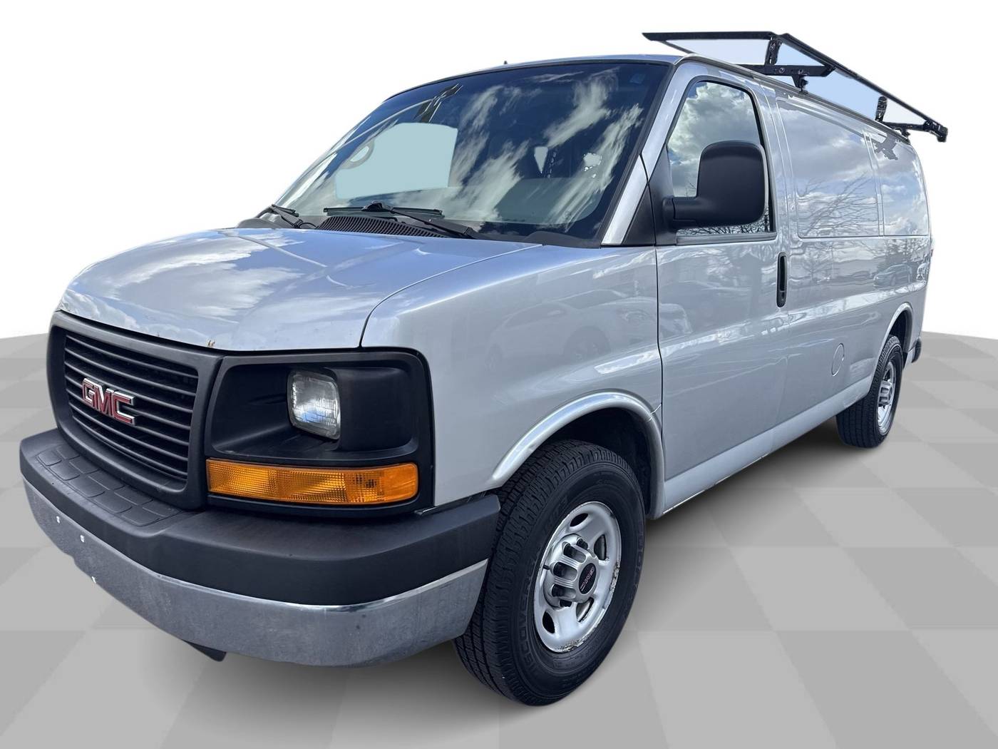 2015 GMC Savana Cargo Van Base — Cargo Van — 180,142 mi — Perrysburg, OH