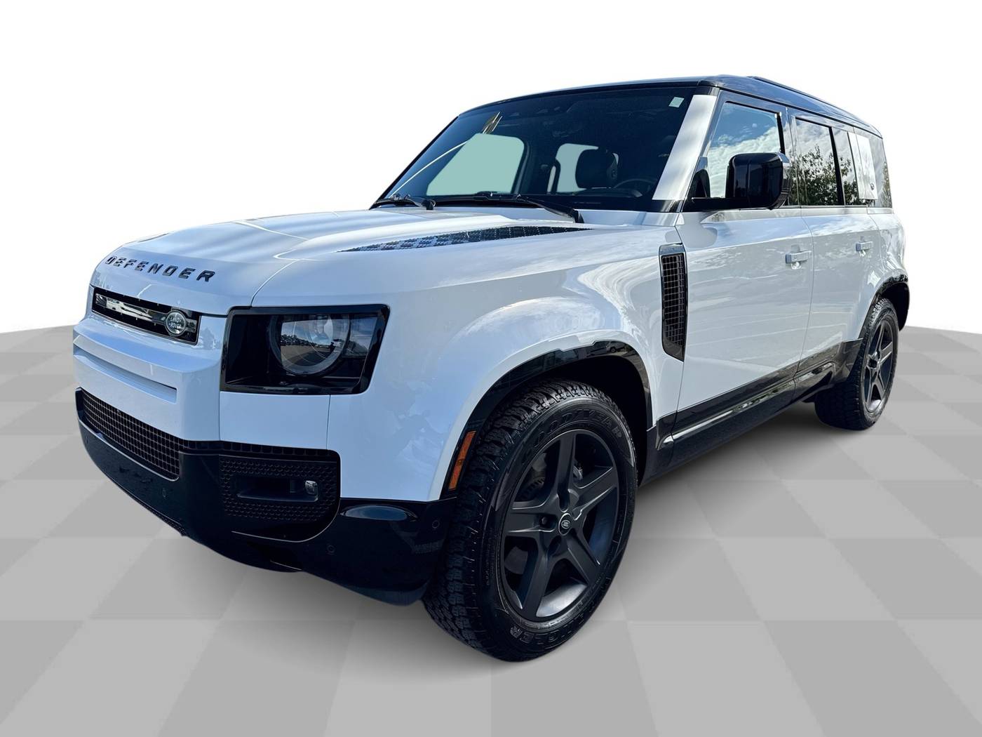 2024 Land Rover Defender X-Dynamic SE — SUV — 17,668 mi — Perrysburg, OH