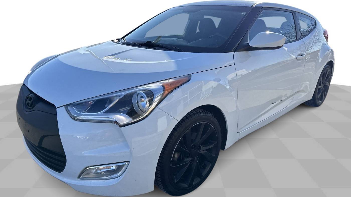 2017 Hyundai Veloster Base — Hatchback — 111,749 mi — Perrysburg, OH