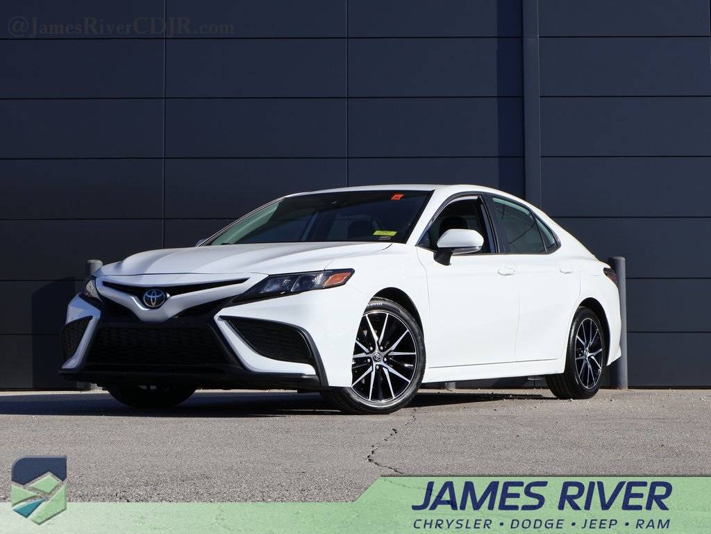 2023 Toyota Camry SE — Sedan — 41,950 mi — Ozark, MO