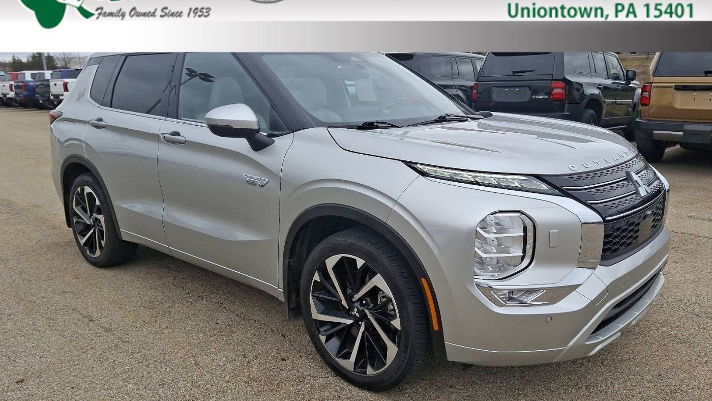 2023 Mitsubishi Outlander Plug-In Hybrid SEL — SUV — 5,393 mi — Uniontown, PA
