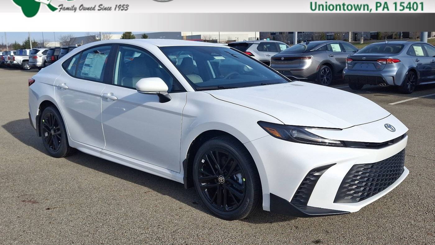 2025 Toyota Camry SE — Sedan — 8,455 mi — Uniontown, PA