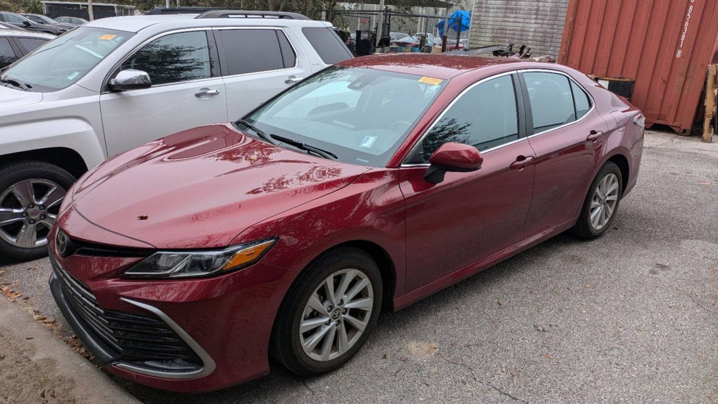 2021 Toyota Camry LE — Sedan — 8,642 mi — Longwood, FL