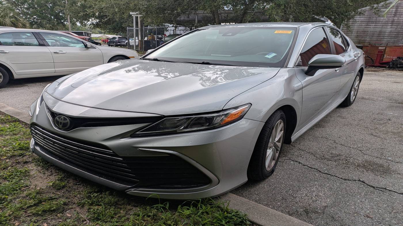 2021 Toyota Camry LE — Sedan — 118,135 mi — Longwood, FL